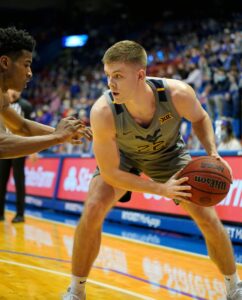 NOTEBOOK: Sean McNeil's career night had a storybook beginning, but frustrating end